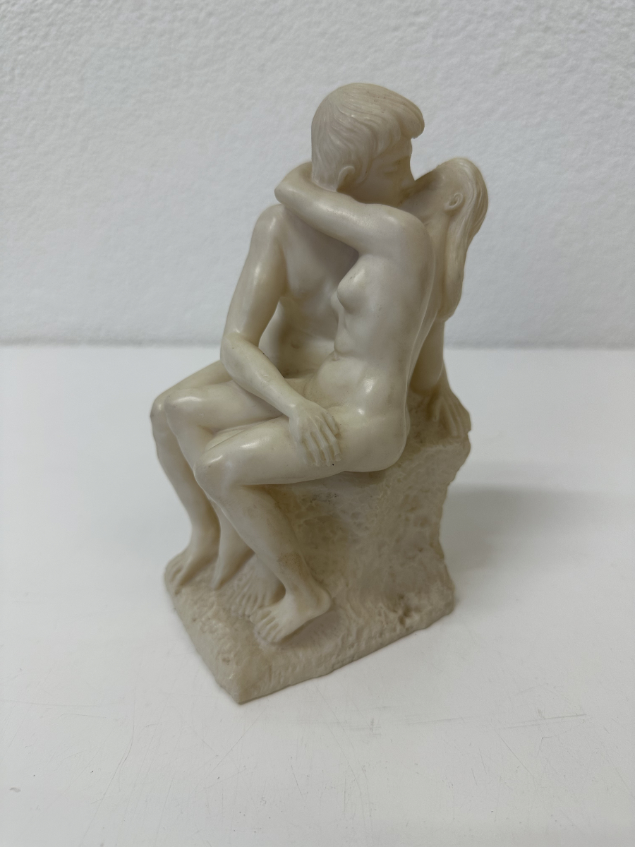 Vintage Skulptur "Le Baiser" nach Auguste Rodin, dekorative Nachbildung – Bild 2