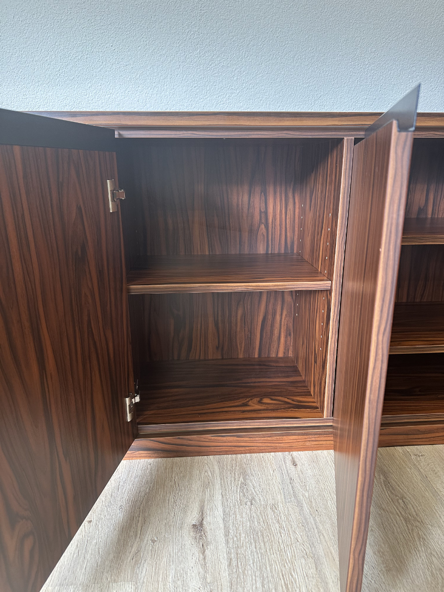 Design Sideboard in Palisanderoptik mit viel Stauraum, um 1990 – Bild 9