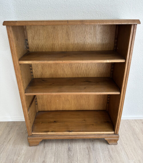 Vintage Mid Century Bücherregal aus Holz mit verstellbaren Tablaren