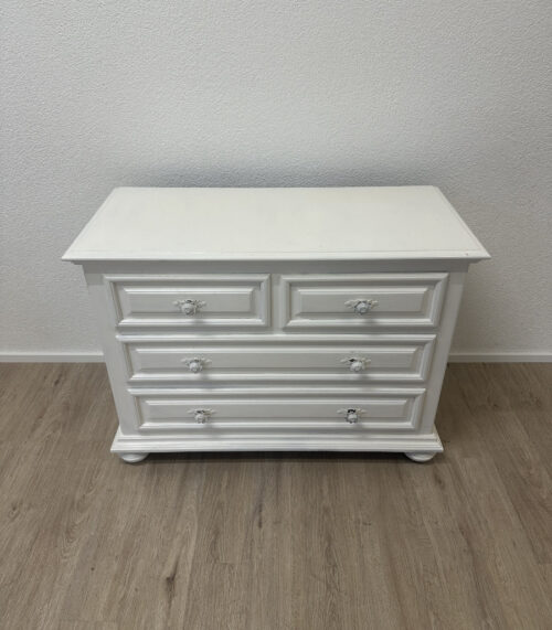 Vintage Kommode im Landhausstil aus Holz in Weiss