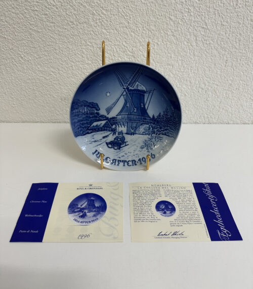 Bing & Grøndahl / Royal Copenhagen Weihnachtsteller 1996 "Møllebakken Winter at the Old Mill"