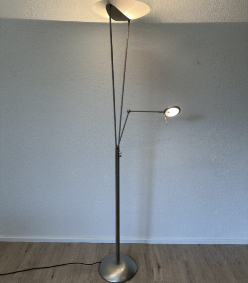 Vintage Metall Deckenfluter mit satiniertem Glasschirm und Lesearm