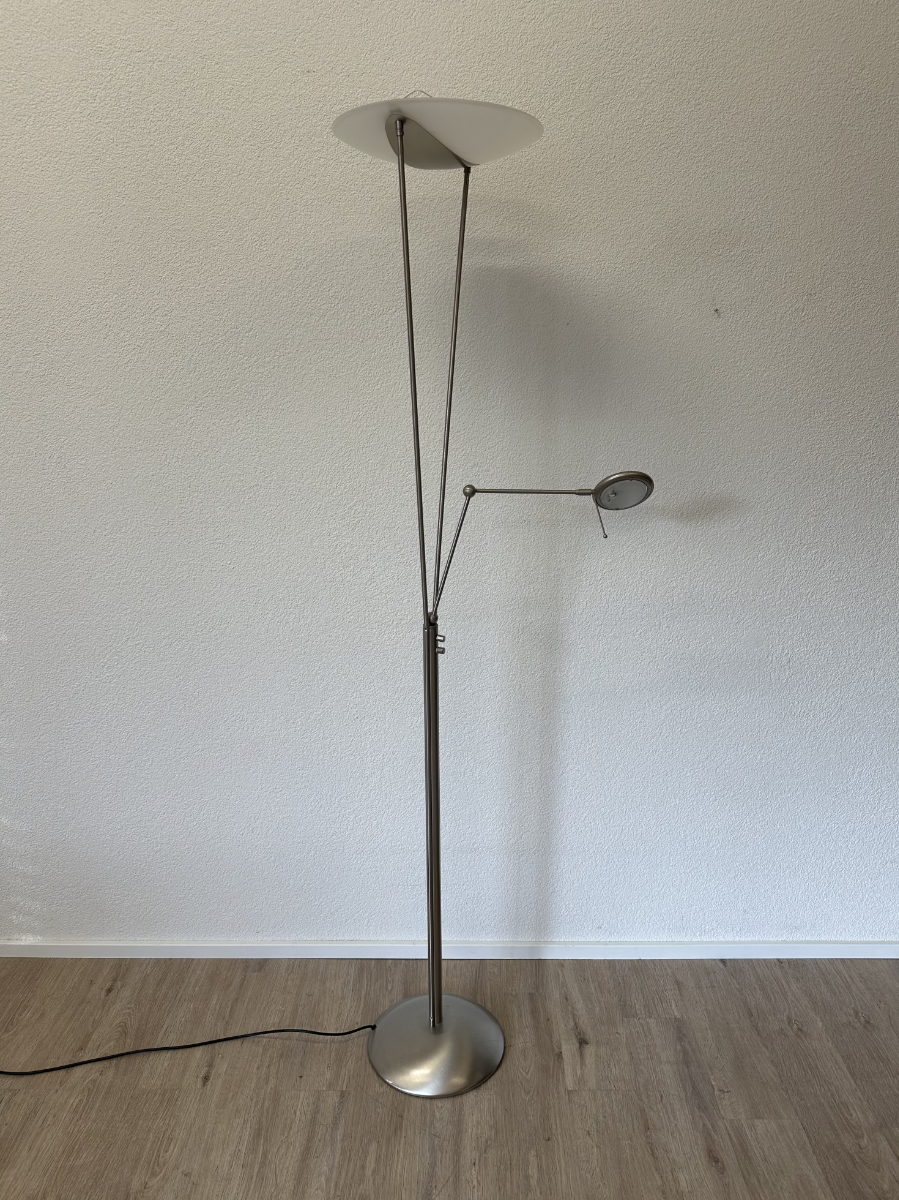 Vintage Metall Deckenfluter mit satiniertem Glasschirm und Lesearm – Bild 2