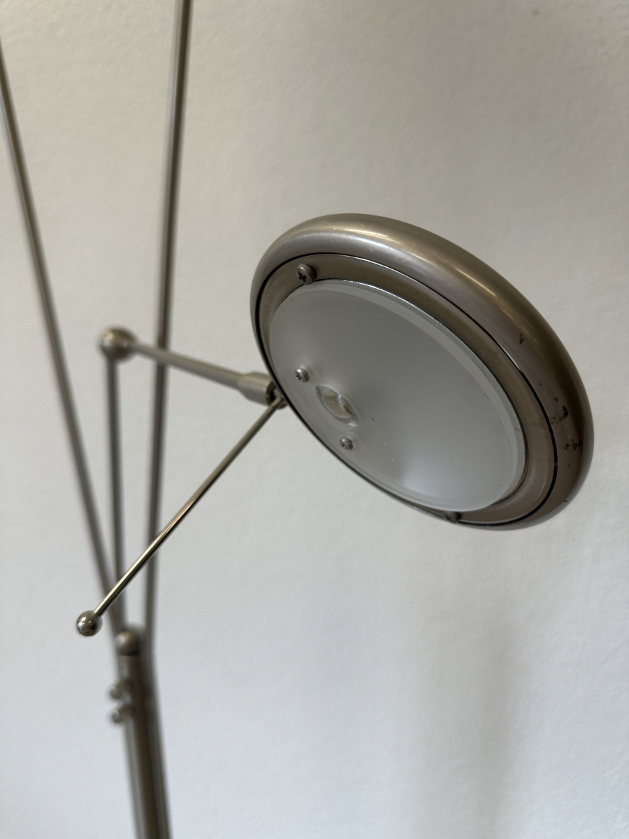 Vintage Metall Deckenfluter mit satiniertem Glasschirm und Lesearm – Bild 4
