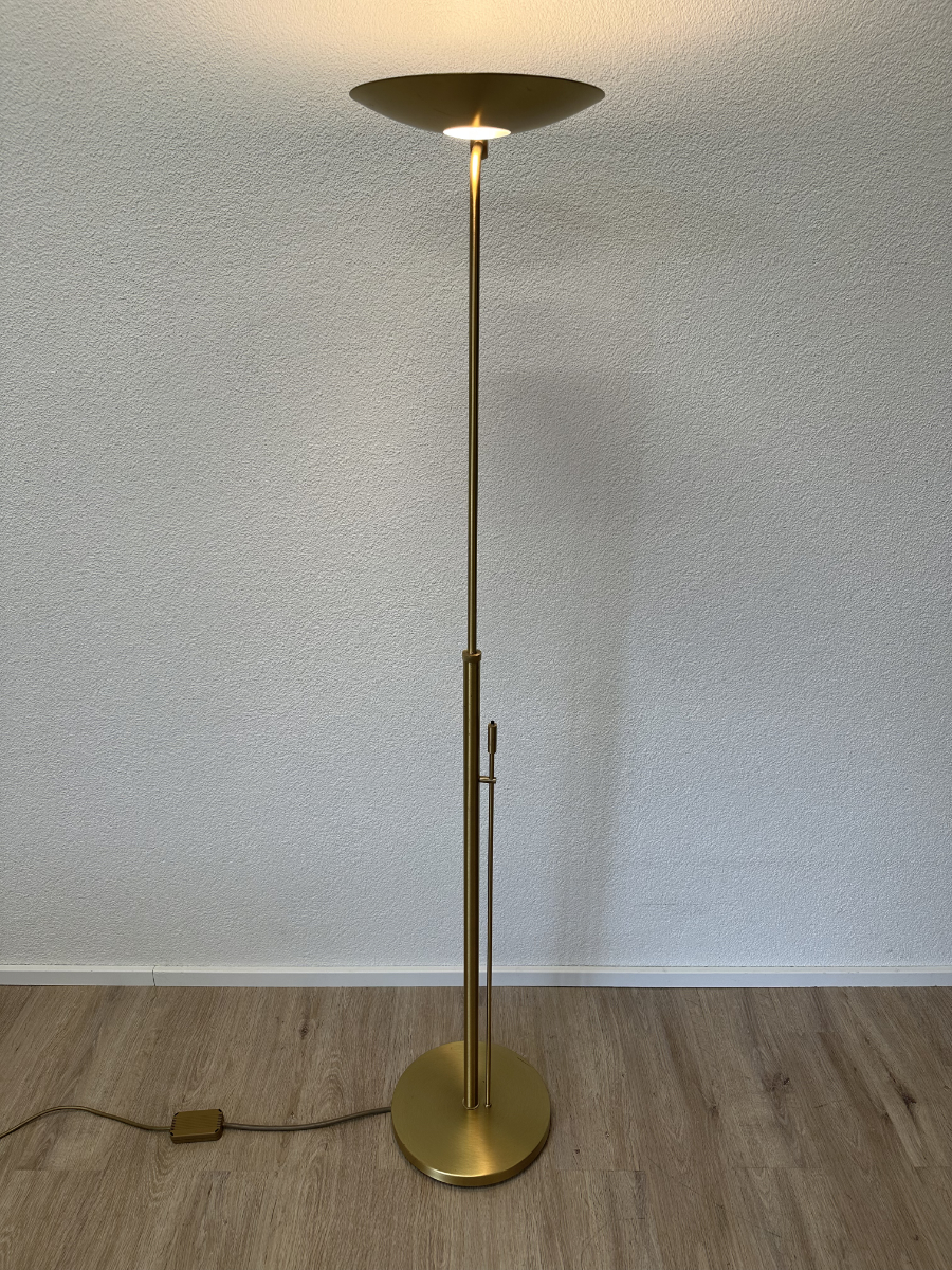 Vintage Deckenfluter in Goldoptik, höhenverstellbar, mit Schalter am Leuchtenstab