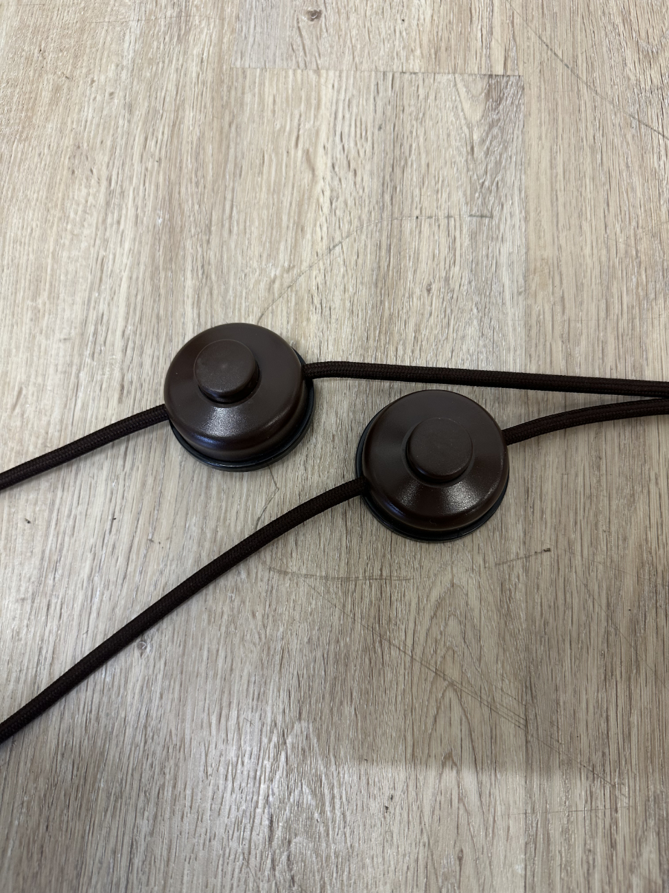 Messing Deckenfluter mit Opalglas und Leseleuchte, 2 Fuss-Schalter – Bild 9