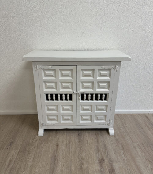 Vintage Spanische Kommode in Weiss mit 2 Türen und 3 Ablageböden