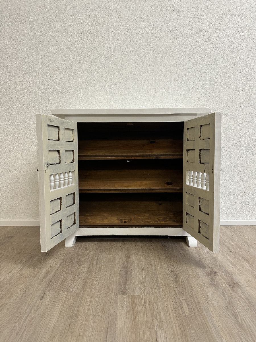 Vintage Spanische Kommode in Weiss mit 2 Türen und 3 Ablageböden – Bild 5
