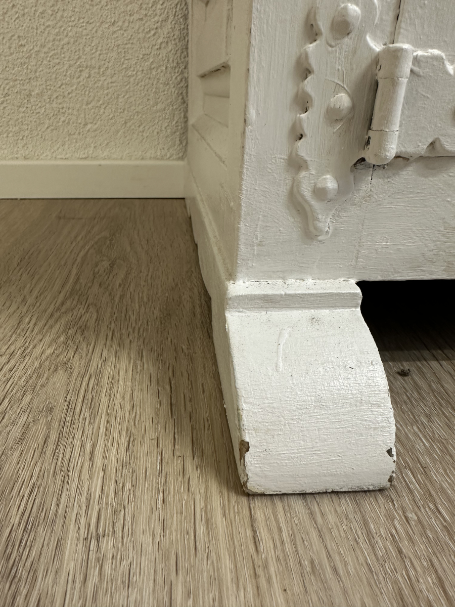 Vintage Spanische Kommode in Weiss mit 2 Türen und 3 Ablageböden – Bild 9