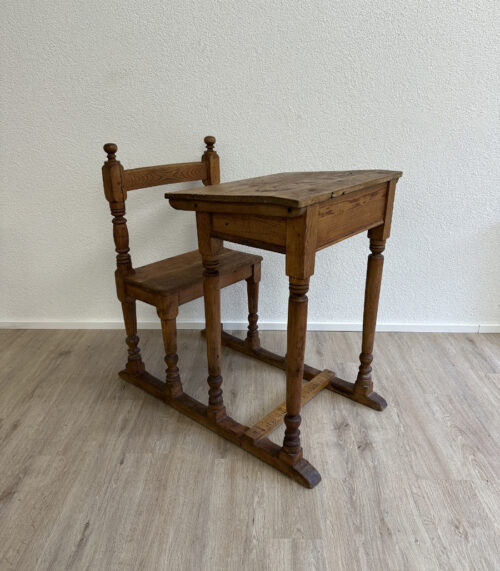 Antikes Schulbank Set aus Massivholz mit Sitzbank und Ablagefach