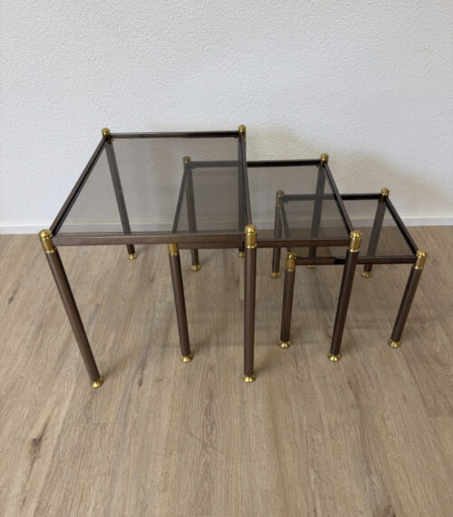 Vintage 3er-Set Hollywood Regency Satztische aus Rauchglas und Metall, ca. 1970er Jahre