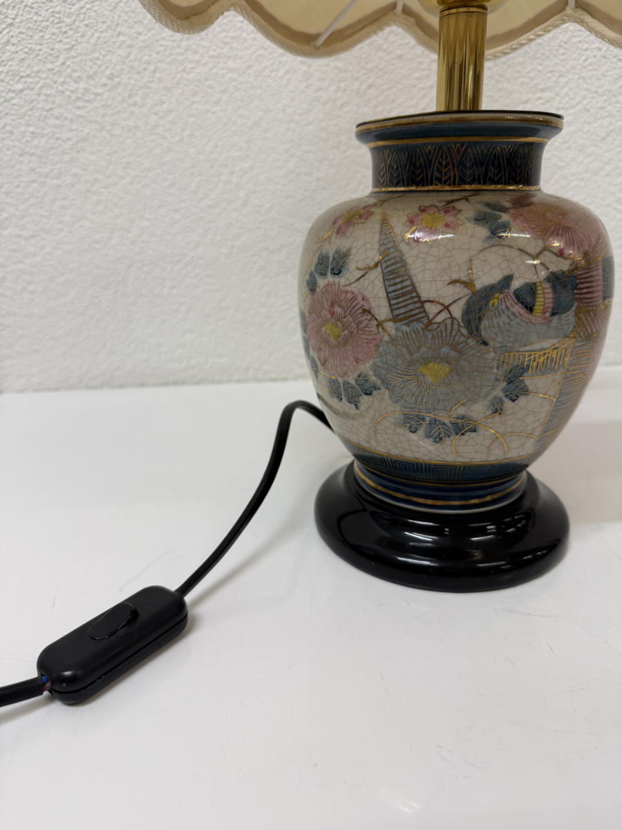 Vintage japanische Tischlampe mit Keramikfuss und Stoffschirm – Bild 11