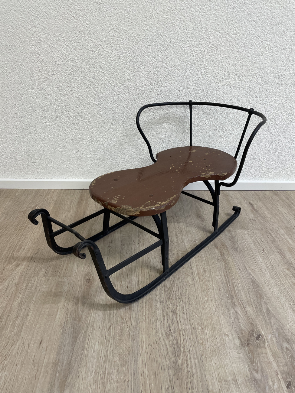 Antiker Jugendstil Kinder-Schlitten aus Holz und Eisen