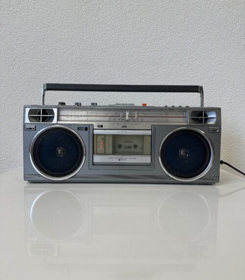 Vintage JVC Stereo Radio Cassette Recorder (Serial No. 06870070) mit Music Scan und Biphonic System