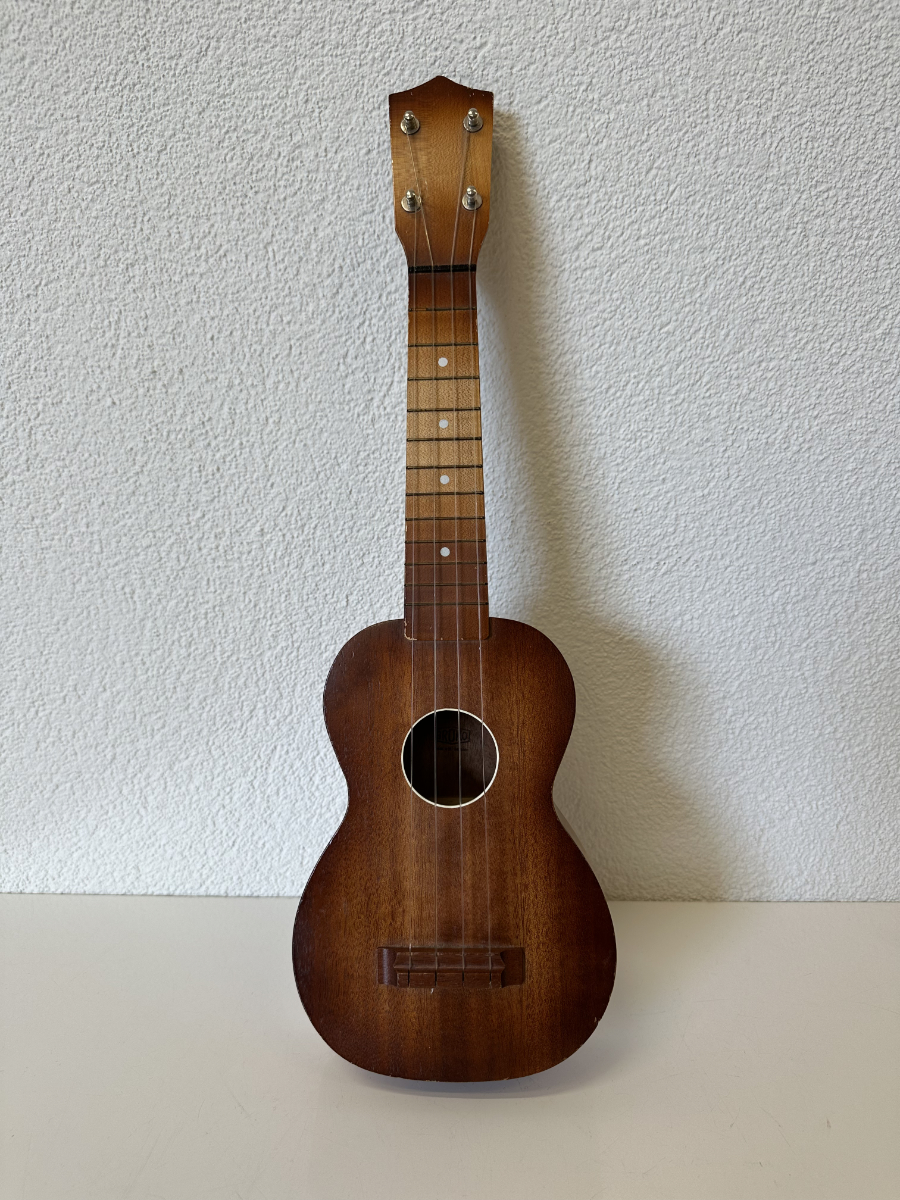 Vintage Brüko Ukulele aus Holz mit Tasche (Made in West-Germany)
