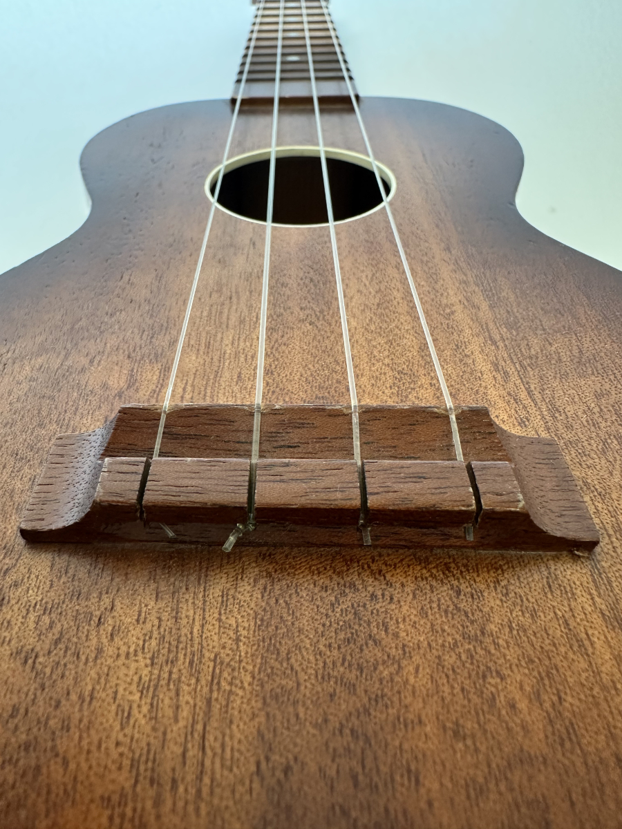 Vintage Brüko Ukulele aus Holz mit Tasche (Made in West-Germany) – Bild 2