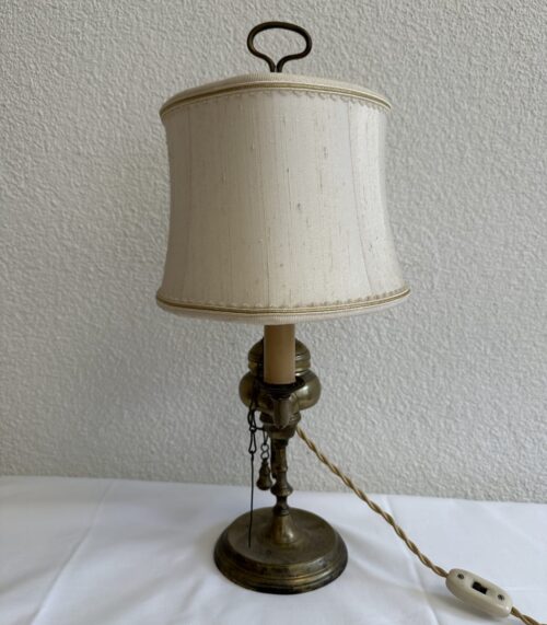 Vintage Tischlampe aus Messing mit beigem Stoffschirm