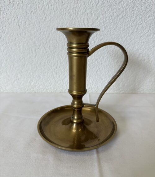 Klassischer Metall Kerzenständer mit Griff und Rillen ca. 20 cm