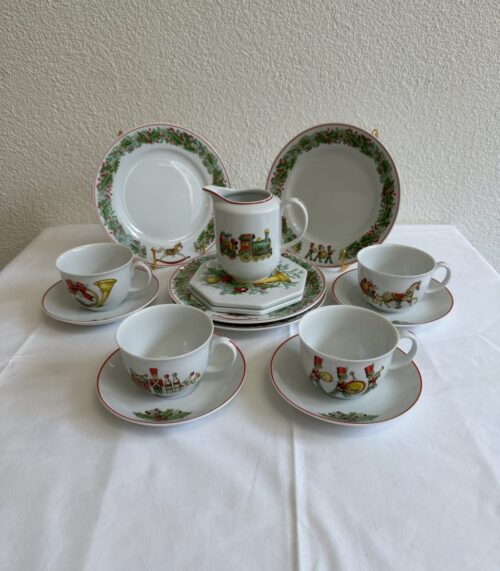 Christmas Magic Porzellan Weihnachtsgeschirr Set 1980er Portugal