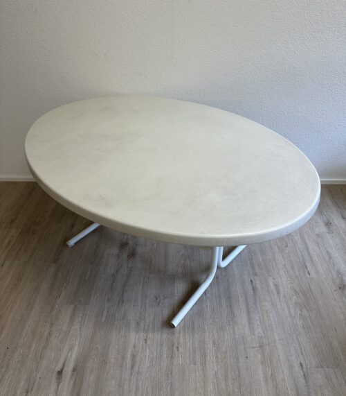 Moderner ovaler Klapptisch von Schaeffner mit Metallgestell