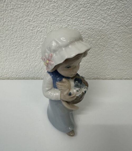 Porzellanfigur Cascades Mädchen mit Korb Made in Spain
