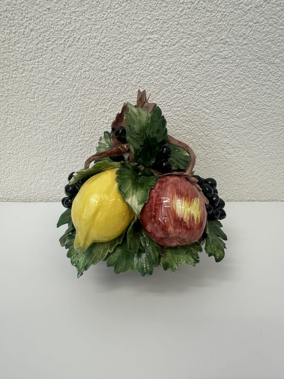 Vintage Keramik Obstschale mit Früchtemotiv und Stempel