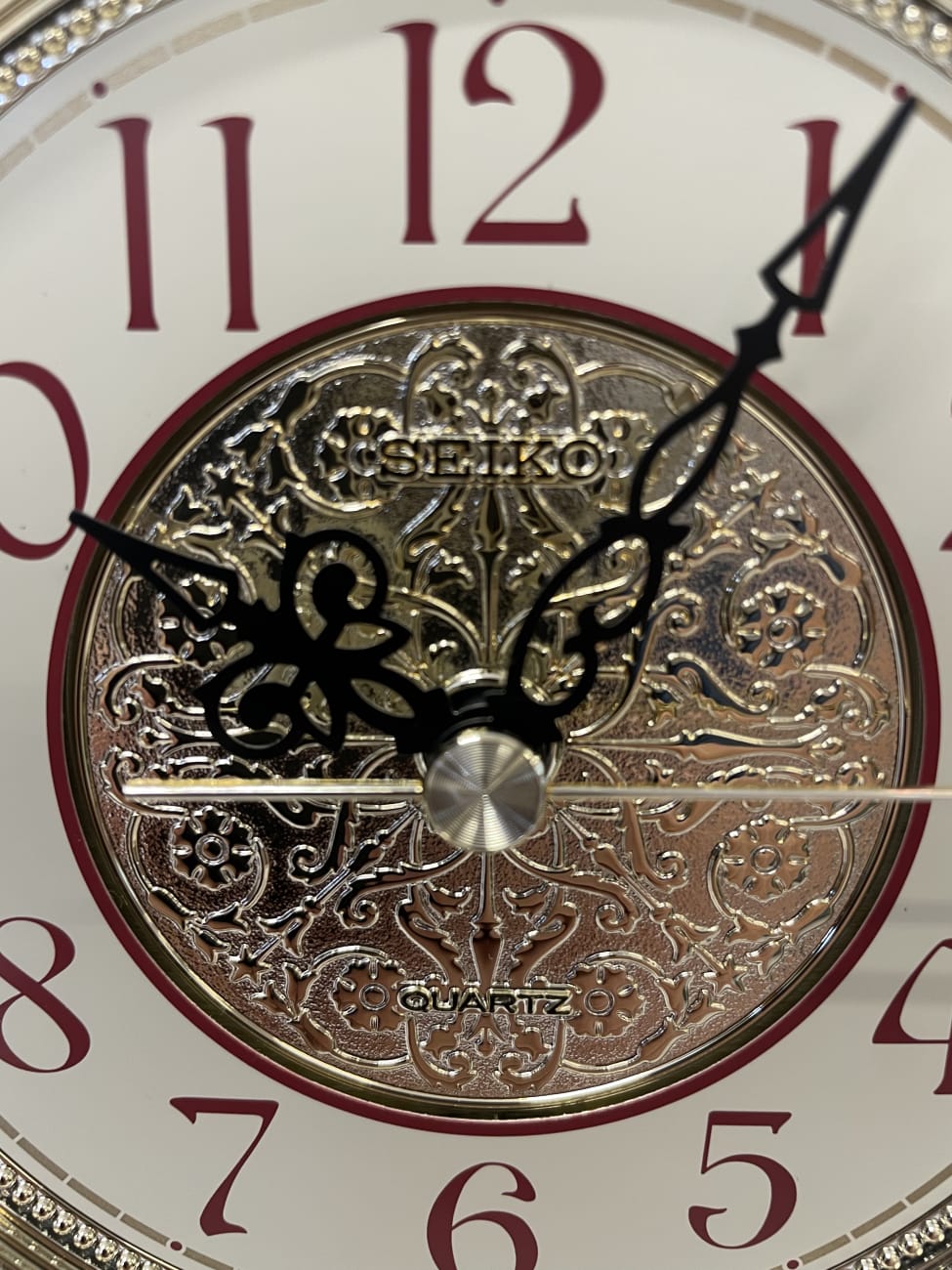 Vintage Seiko Glastischuhr mit Figuren und Glasgehäuse