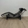 Vintage Chaiselongue aus Metall mit schwarzem Kunstleder