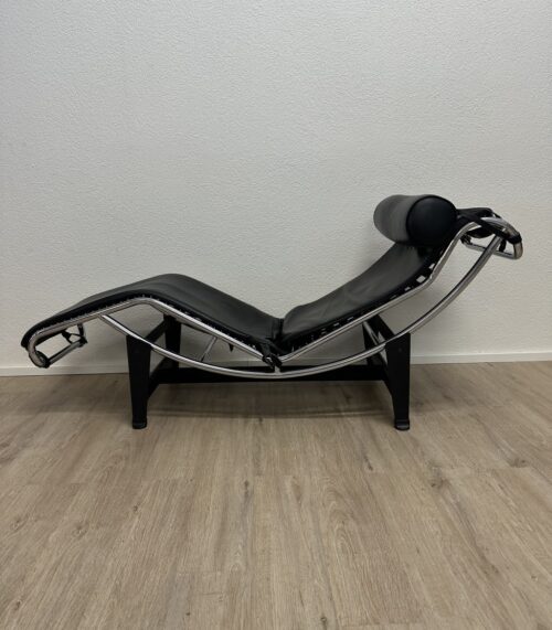 Vintage Chaiselongue aus Metall mit schwarzem Kunstleder