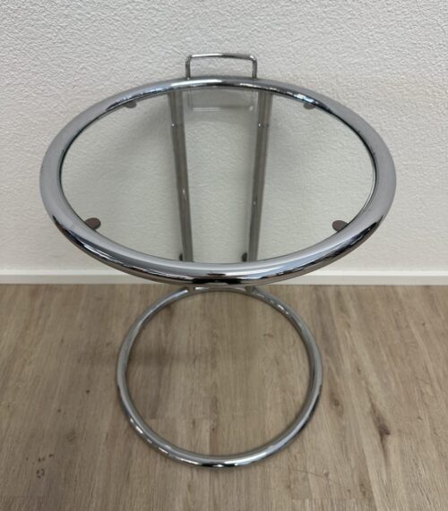 Moderner Beistelltisch aus Glas mit rundem Metallfuss