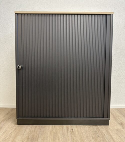 Gesika Metallschrank mit Rillenfront und Holzoberteil