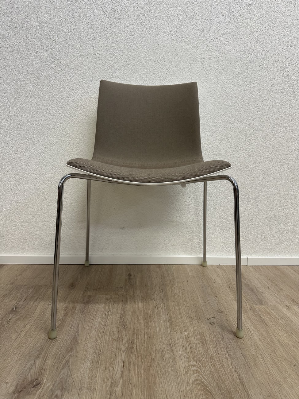 Vintage Freischwinger Stuhl arper mit braunem Sitz