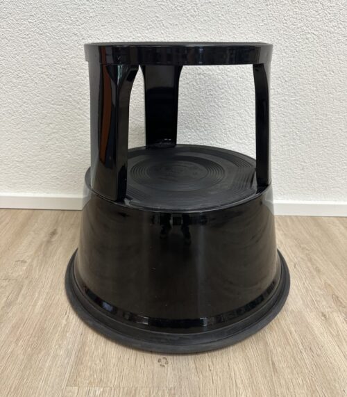 Rollhocker ALCO schwarz aus Kunststoff