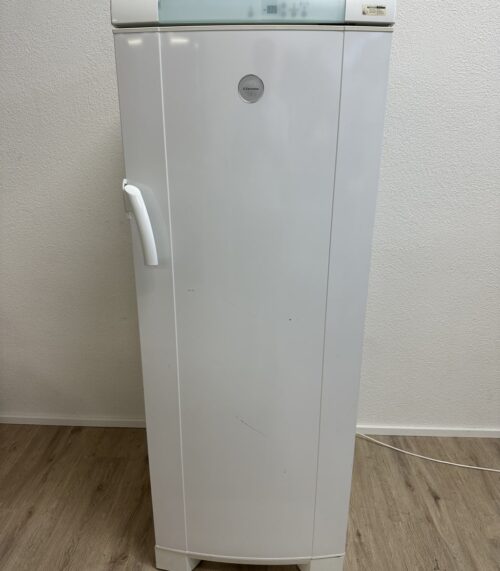 Electrolux Standgefrierschrank mit Glasablagen