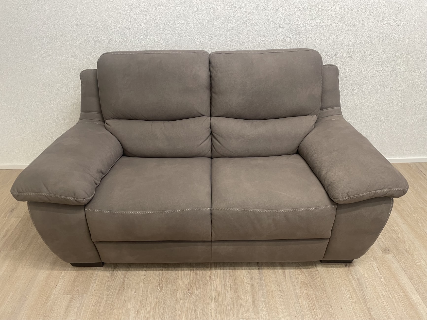 Modernes Zweisitzer Sofa hellbraun Italsofa