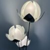 Moderne Stehlampe mit drei Blütenleuchten Briloner