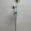 Moderne Stehlampe mit drei Blütenleuchten Briloner
