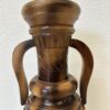 Vintage Holzvase mit geschnitzten Trauben und seitlichen Griffen