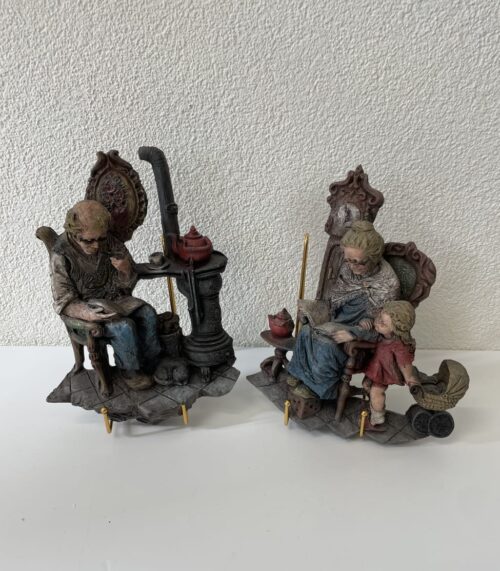 Vintage Figuren Oma mit Kind und alter Mann bemalt