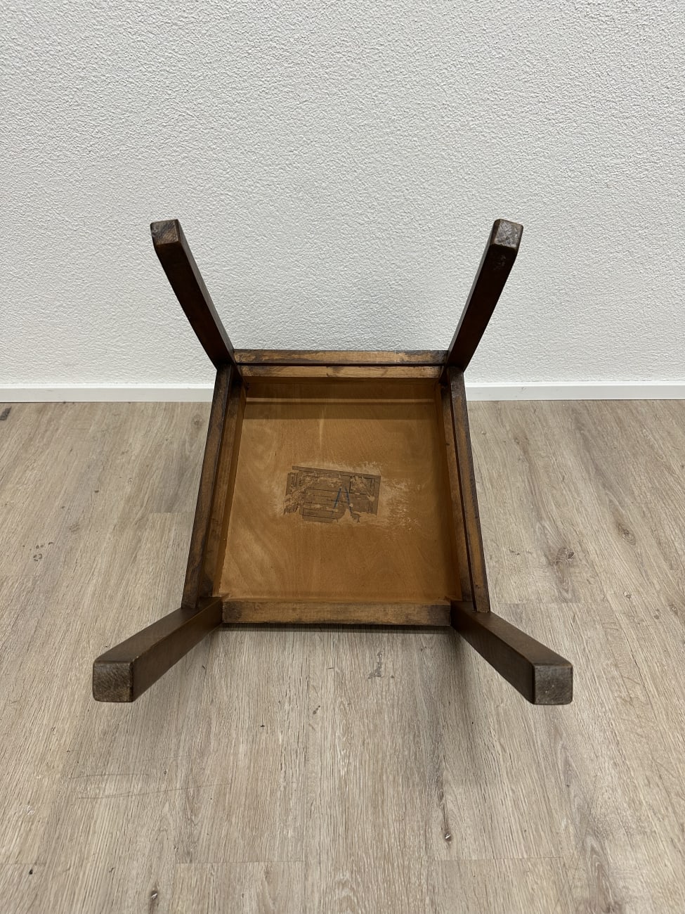 Esszimmerstuhl dunkelbraun mit ergonomischer Rückenlehne