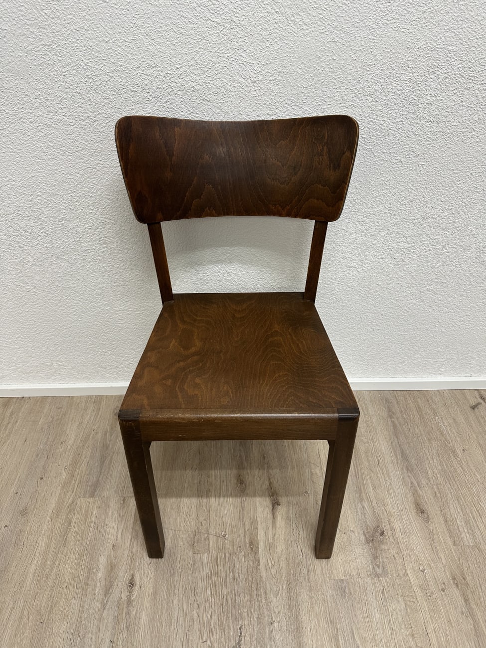 Esszimmerstuhl dunkelbraun mit ergonomischer Rückenlehne