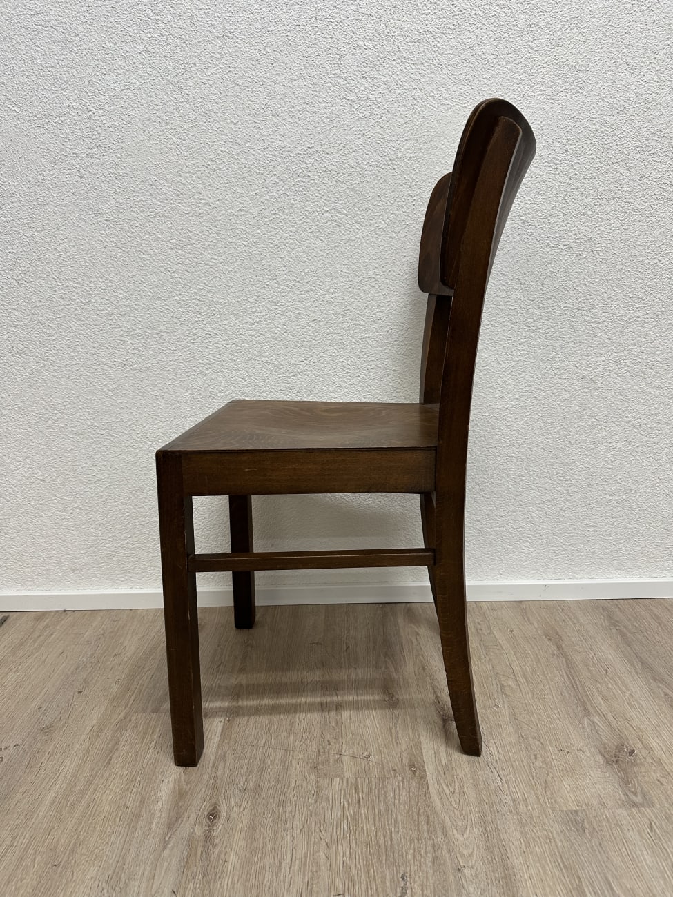 Esszimmerstuhl dunkelbraun mit ergonomischer Rückenlehne