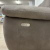 2-Sitzer Sofa mit Relaxfunktion in neutralem Grau-Braun