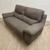 2-Sitzer Sofa mit Relaxfunktion in neutralem Grau-Braun