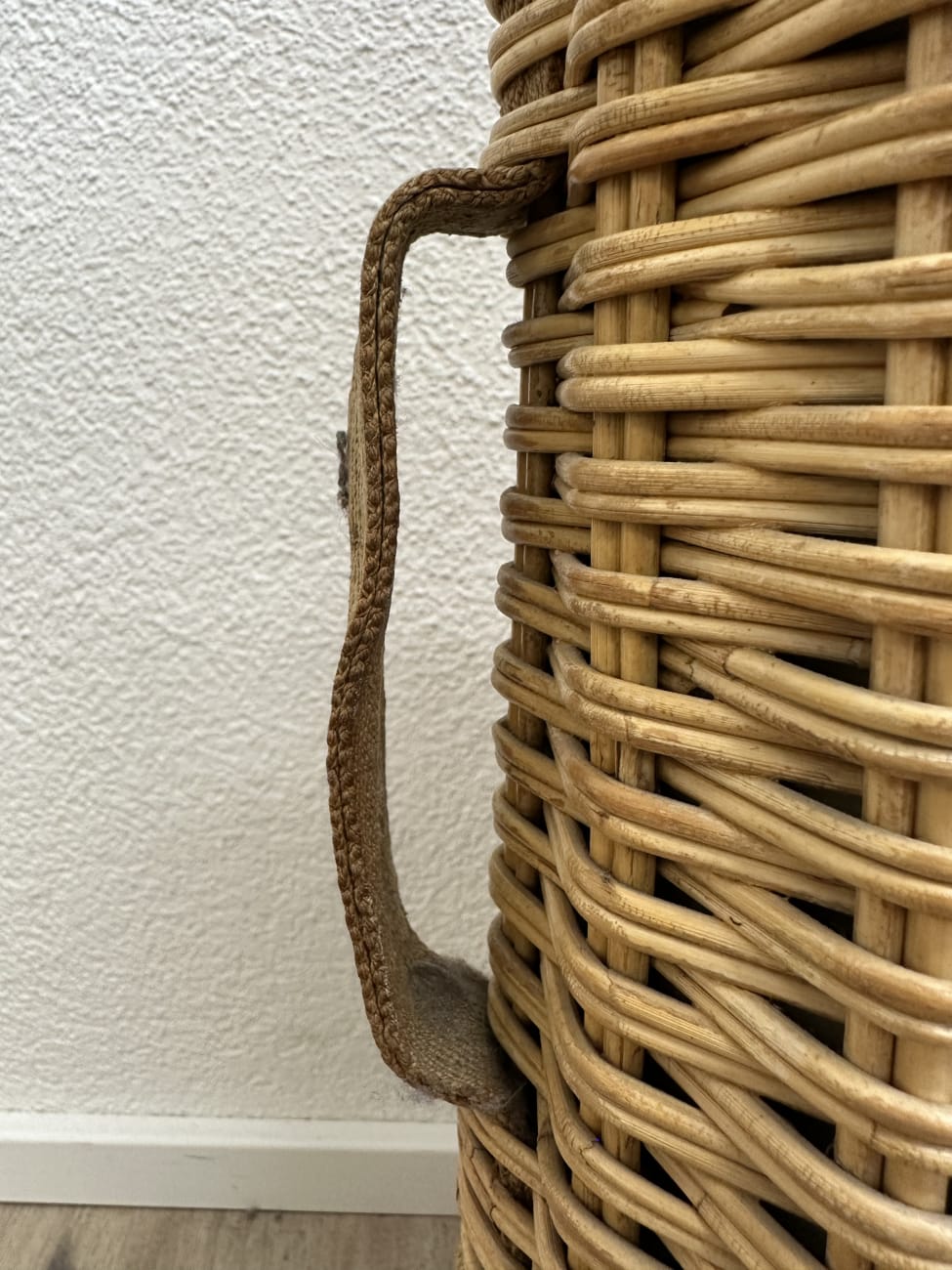 Vintage Aufbewahrungskorb mit Metallboxen und Deckel