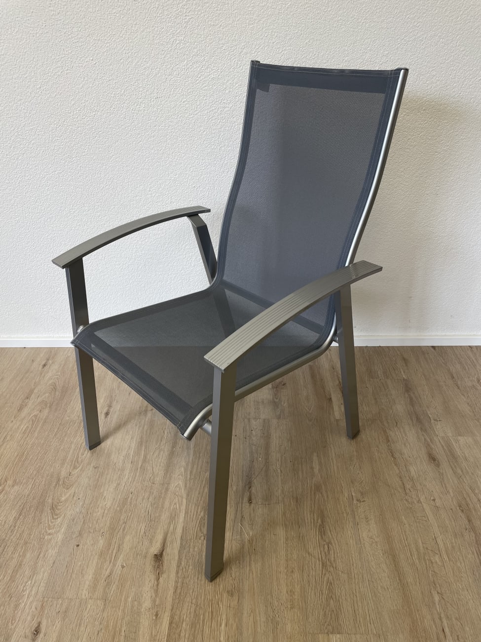 Moderner Gartenstuhl KARASEK Wien mit Aluminium und Textilene