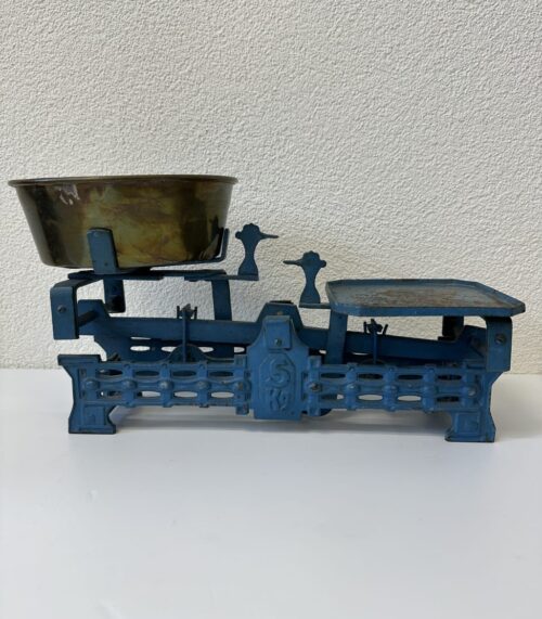Vintage Küchenwaage blau mit Metallschale bis 5 kg