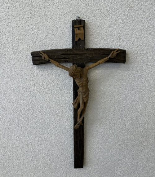 Vintage Wandkreuz mit Korpus aus Holz