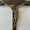 Vintage Wandkreuz mit Korpus aus Holz