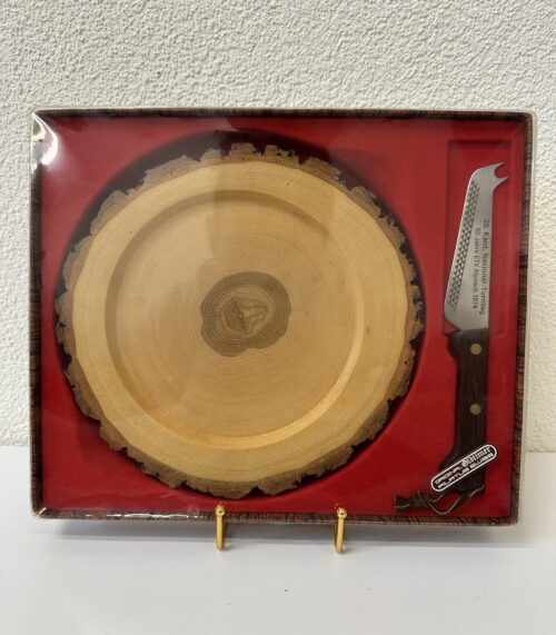 Vintage Holzteller mit Messer National-Turntag 1974